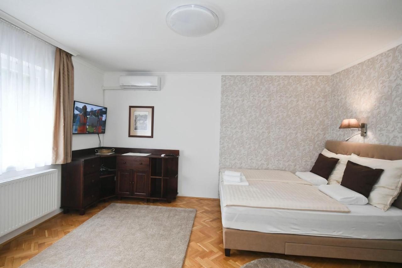 Vicente'S Apartment Эгер Экстерьер фото