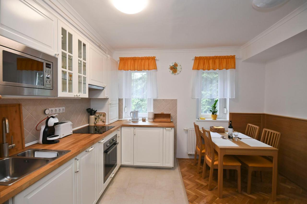 Vicente'S Apartment Эгер Экстерьер фото