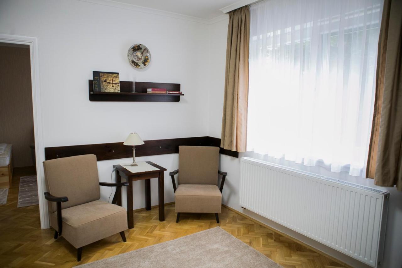 Vicente'S Apartment Эгер Экстерьер фото